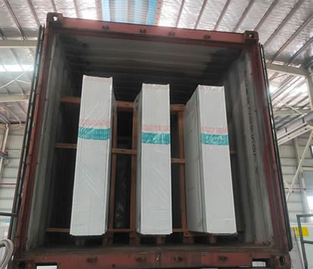 loading container 3